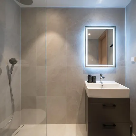 Beachfront Kalaranna Near The Old Town *